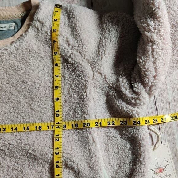 Boundless North oversized faux shearling pullover - Picture 9 of 14